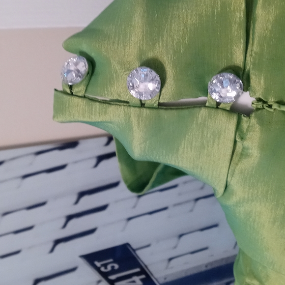 Tawni Haynes custom bow shirt dress - Picture 7 of 8